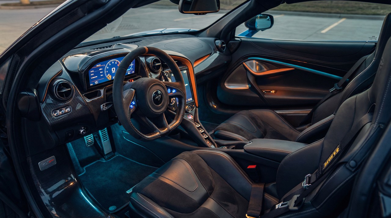 17c一起草汽车内饰改装视频